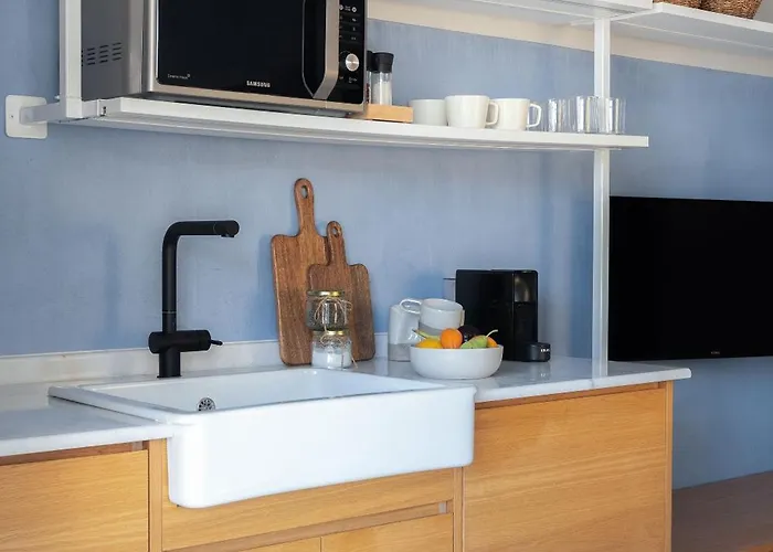 Eladia Suites, 2nd Floor * Neos Marmaras