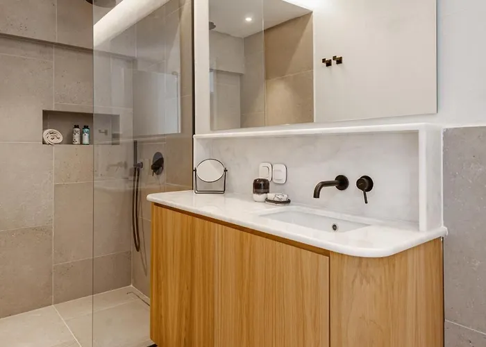 Daire Eladia Suites, 2nd Floor Neos Marmaras